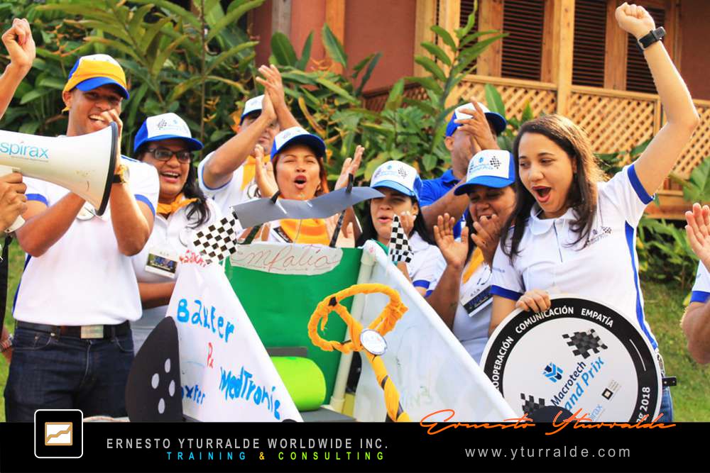 Team Building República Dominicana | Talleres con Cuerdas Bajas para integración organizacional