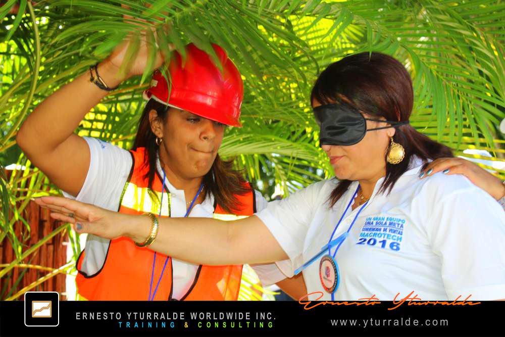 Team Building República Dominicana | Experiencias con Cuerdas Bajas para fortalecer la unión